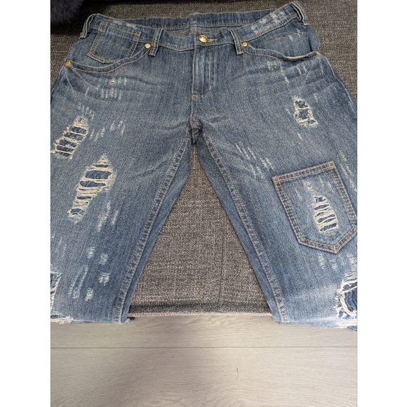 NWOT BGBG MaxAzria Gina Distressed Jeans Size 30 - Picture 4 of 8